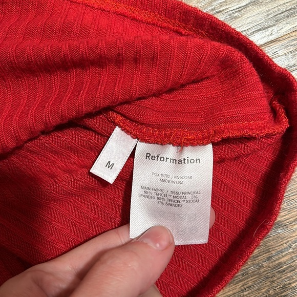 Sz Med Reformation button crop - Picture 4 of 7